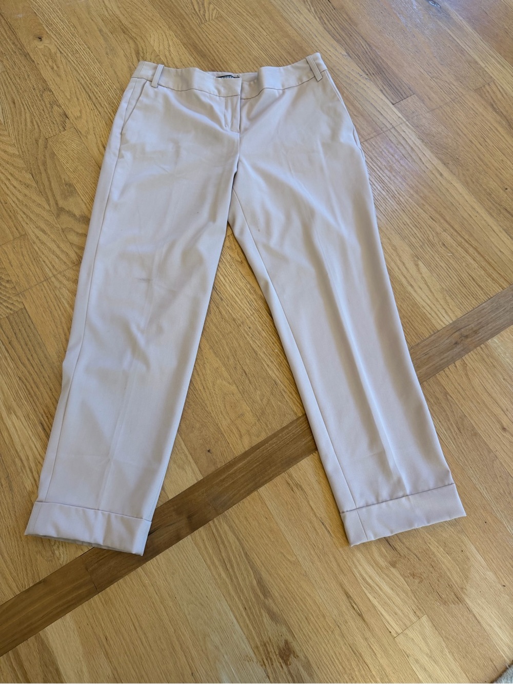 Ladies Size 6 "Express" Cropped Dress Pants - Rose